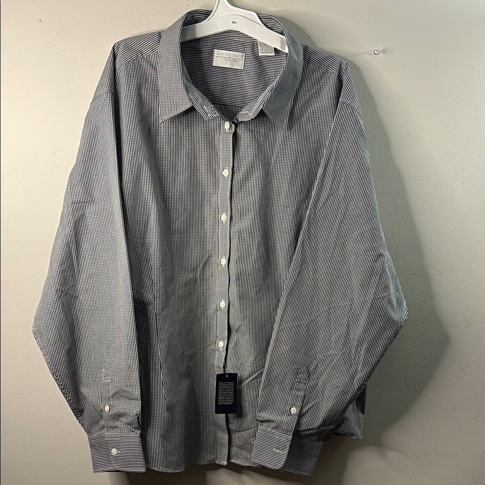 Van Heusen Black and White Striped Button Down‎ Shirt